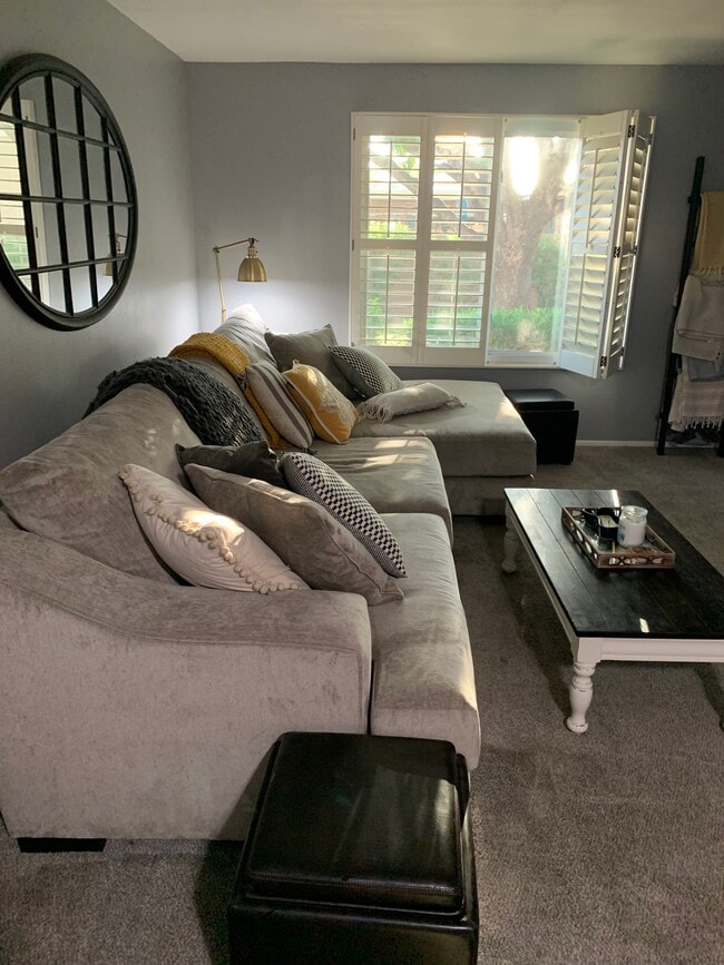 Living Room - 5945 E Thomas Rd