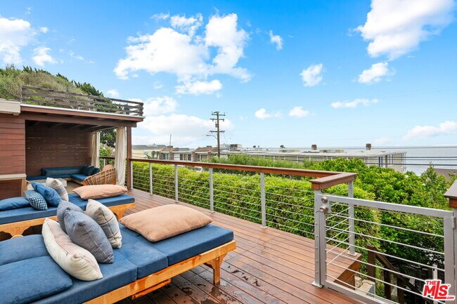 Foto del edificio - 25143 Malibu Rd