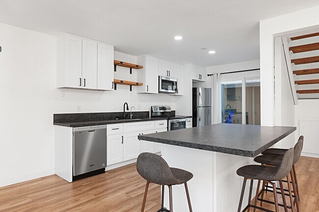 Foto del edificio - Encinitas 3 Bd/2Ba w/Attached Garage and L...