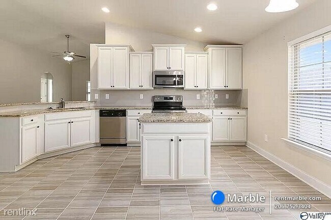 Foto del edificio - 4 br, 2 bath House - 2457 Belltown Dr SW