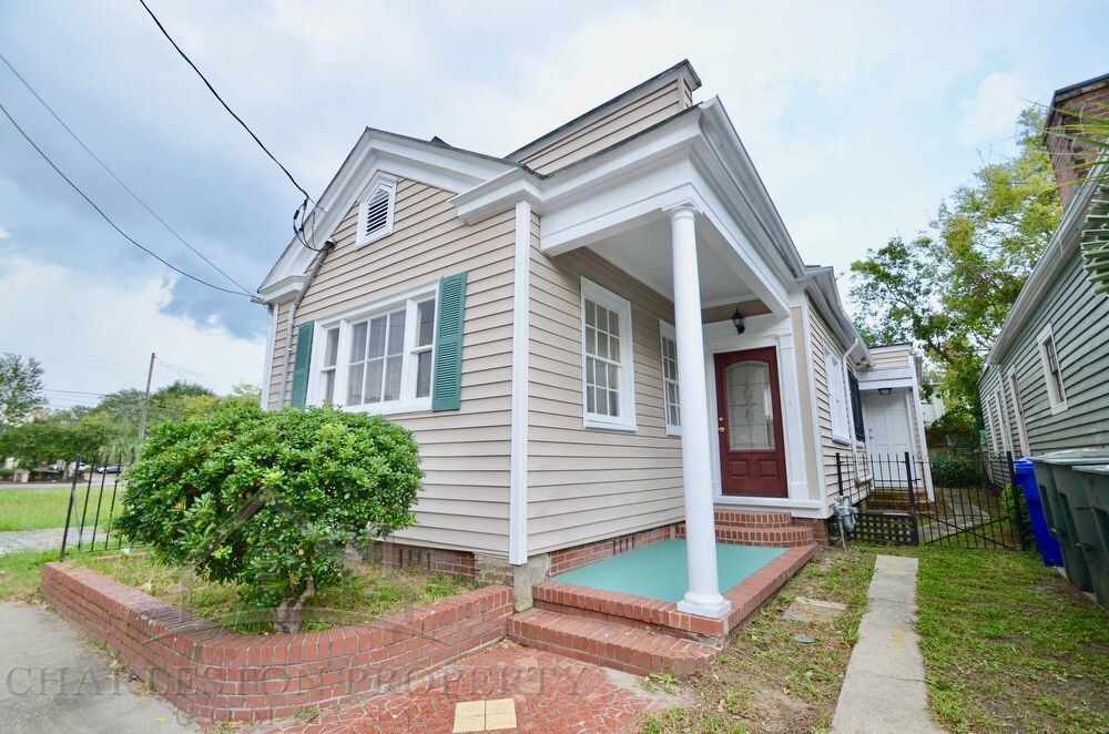 Primary Photo - Beautiful Charleston Home