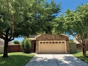 Building Photo - 11310 Kirby Dr