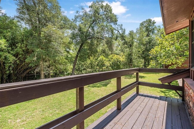 Building Photo - 1517 Manor Way