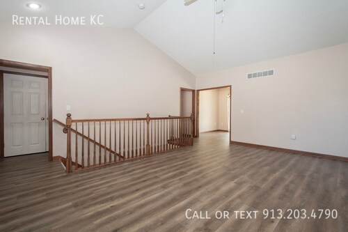 Foto del edificio - 23509 W 73rd Terrace