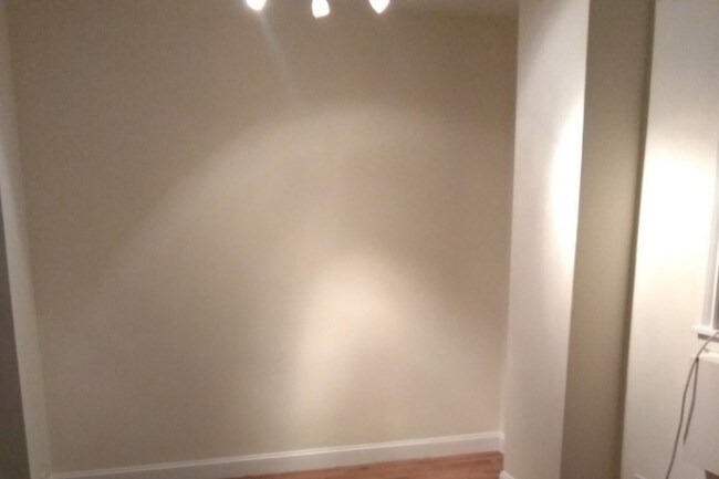Bed Area - 495 E 7th St