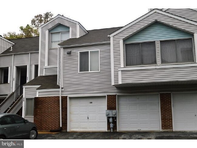 Building Photo - 208 Creekside Dr