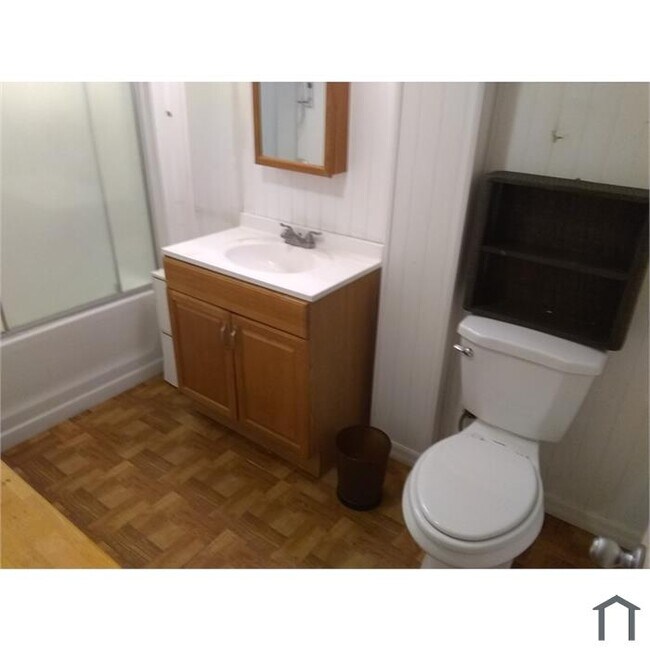 Baño - 122 E Vidas Ave