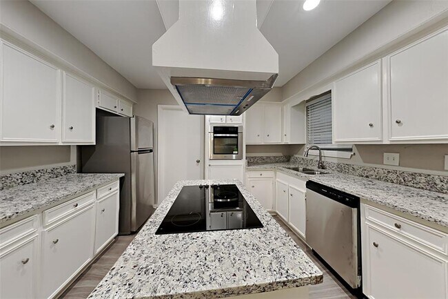 Foto del edificio - 2318 Turtle Creek Dr