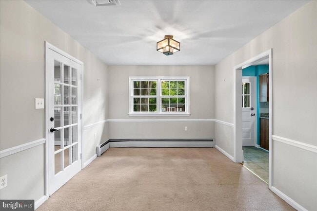 Foto del edificio - 919 Ednor Rd