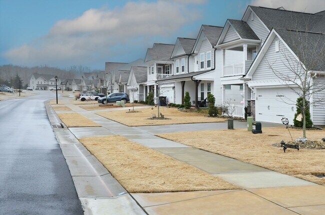 Foto del edificio - 128 Suggs Mill Dr