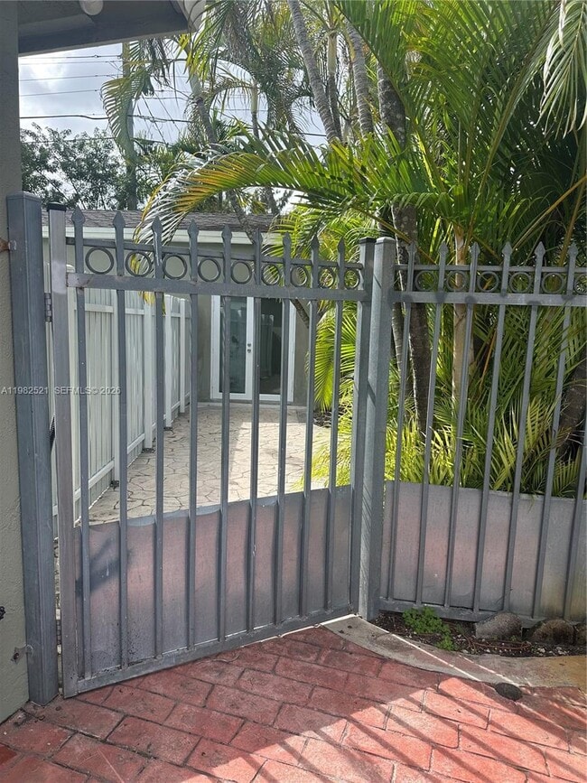 Building Photo - 11440 SW 47th St