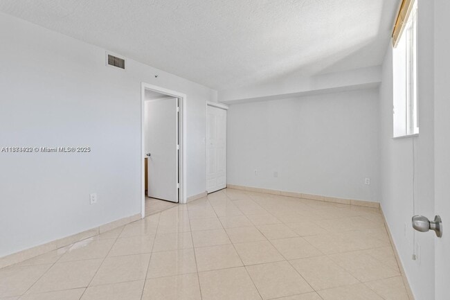 Foto del edificio - 102 SW 6th Ave