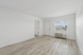 Building Photo - Parkview Village LLC