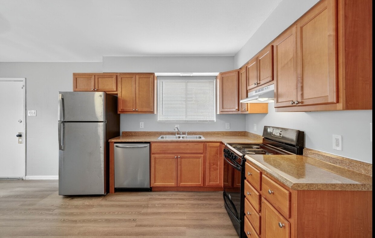 Building Photo - 7507 Blanding Dr