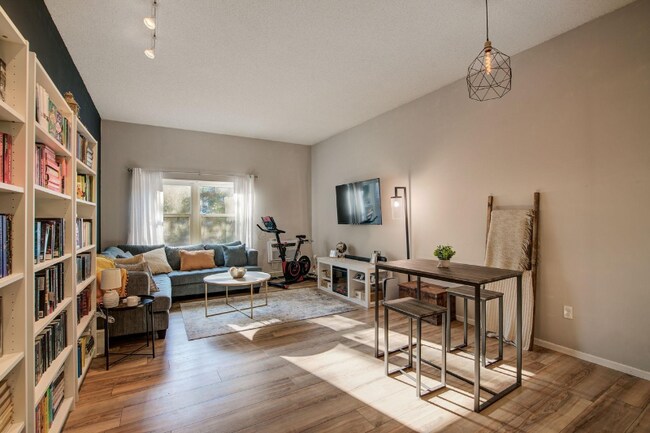 Foto del edificio - 215 7th St NE