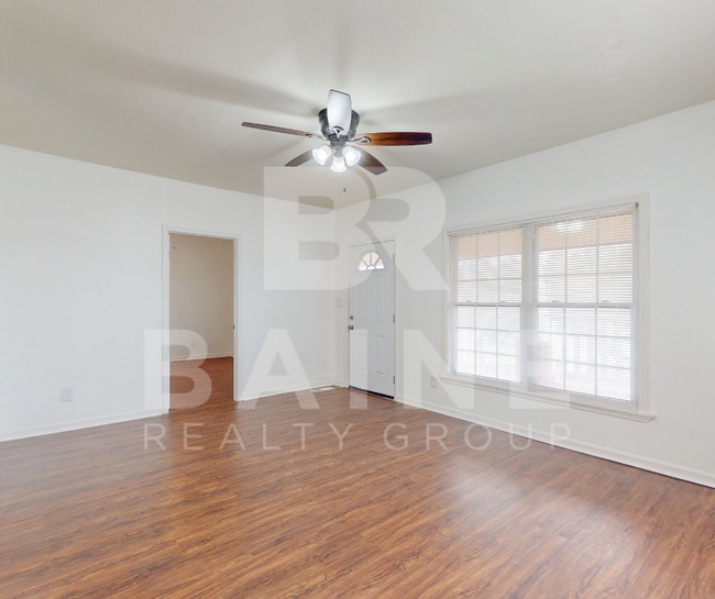 Building Photo - 2621 Sevier Ave