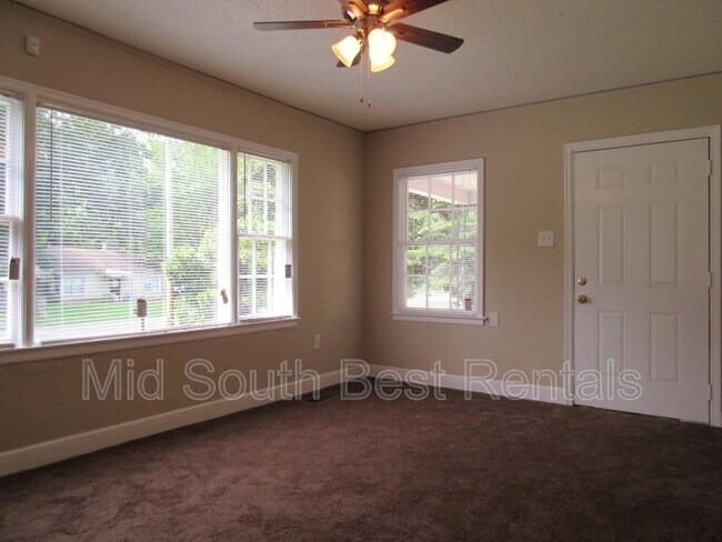 Foto del edificio - 1565 Lookout Rd