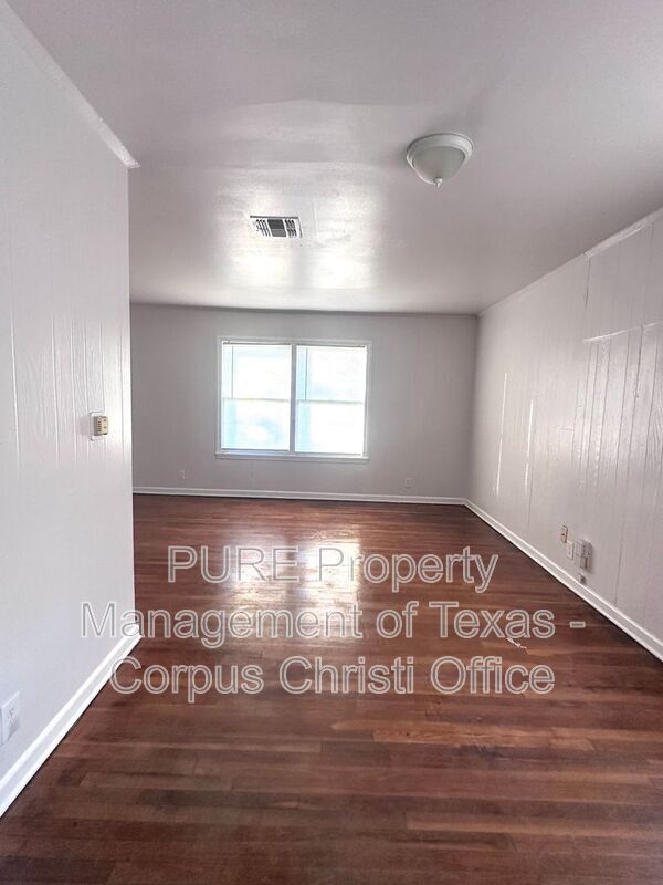 Building Photo - 429 Waverly Dr