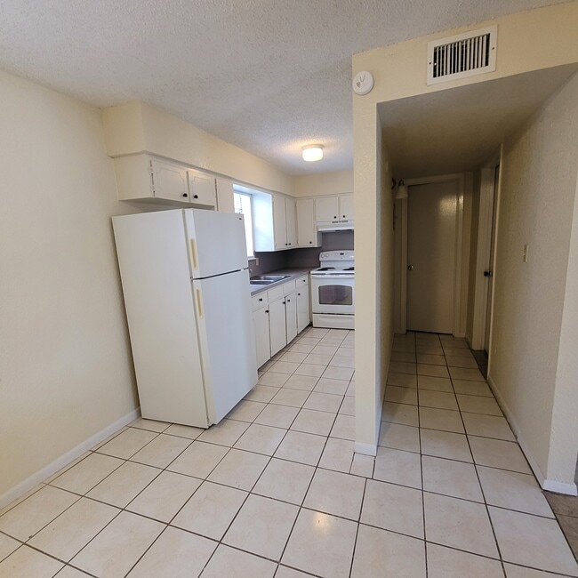 West Oak Apartments Apartments in Weslaco, TX