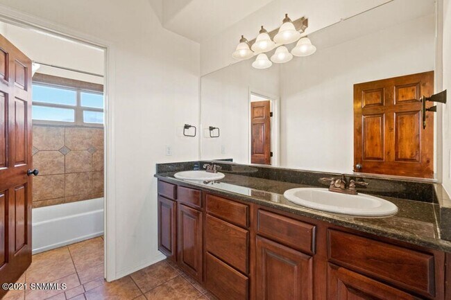 Foto del edificio - $500 off first months rent, Beautiful Home...