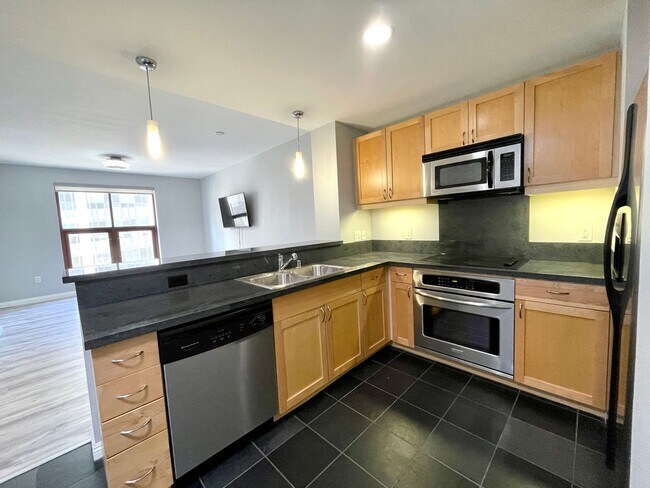 Foto del edificio - Amazing Studio 2 blocks from Petco Park w/...