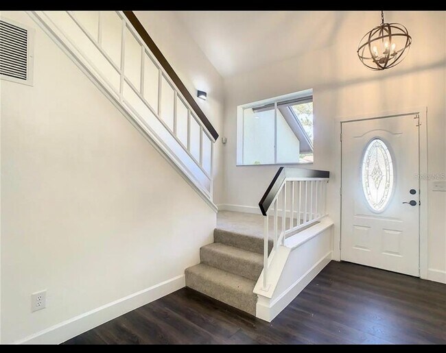 Foto del edificio - 401 Woodview Dr