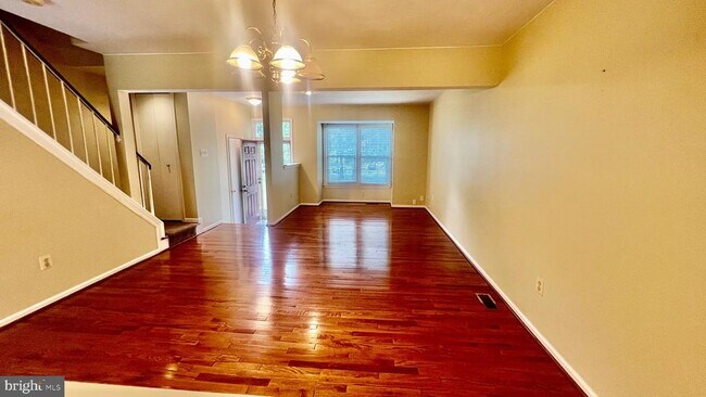 Foto del edificio - 14229 Angelton Terrace