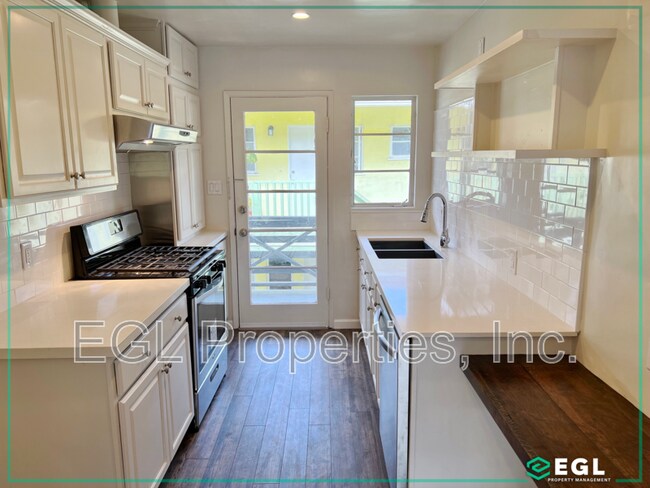 Foto del edificio - 4511 Fulton Ave