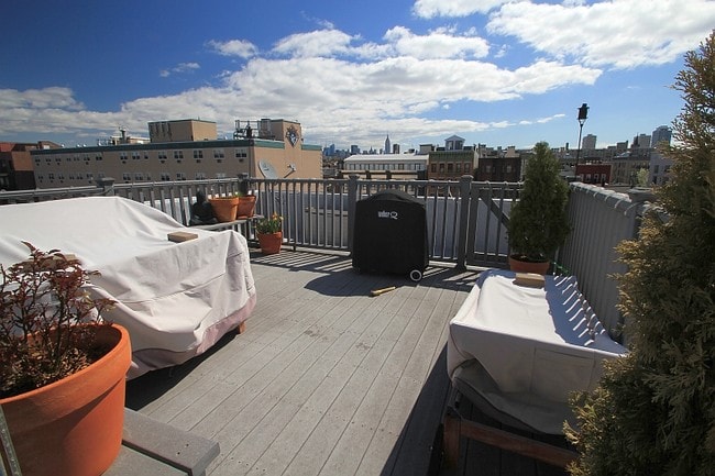 Foto del edificio - 505 Monroe St