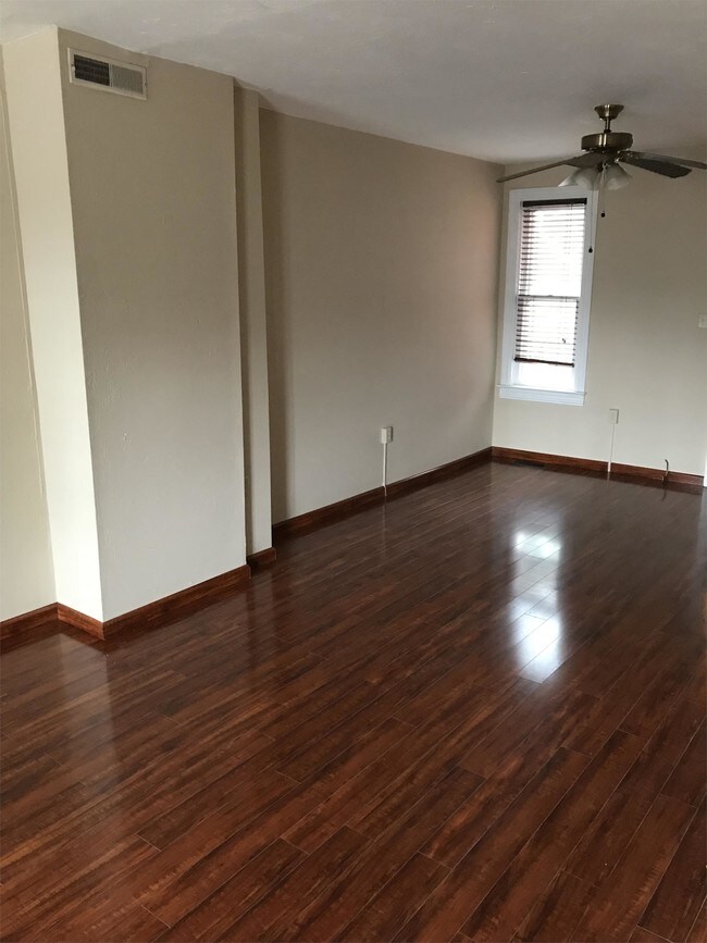 Foto del edificio - 267 N Sherman St