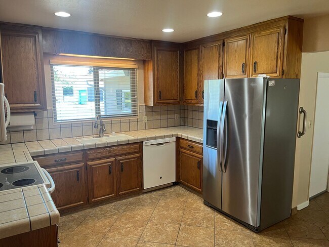 Building Photo - Charming Santa Clara Home with Backyard Perfect for Summer Nights!