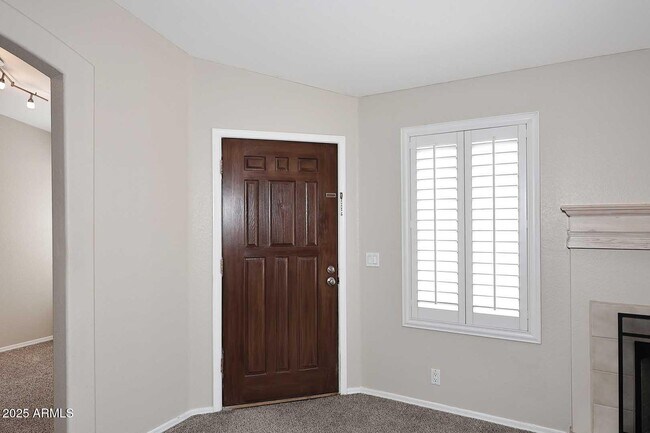 Building Photo - 4331 E Siesta Ln