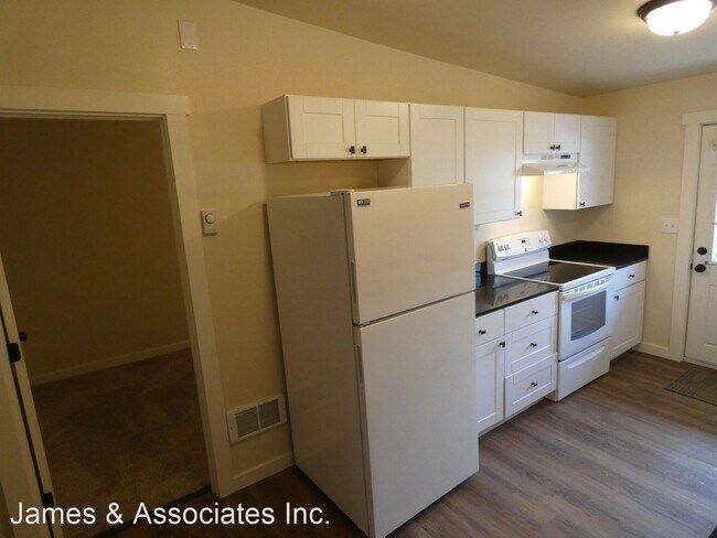 Building Photo - 2 br, 1 bath House - 814.5 South C Street