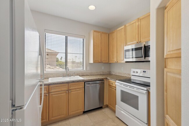 Foto del edificio - 4200 N 82nd St