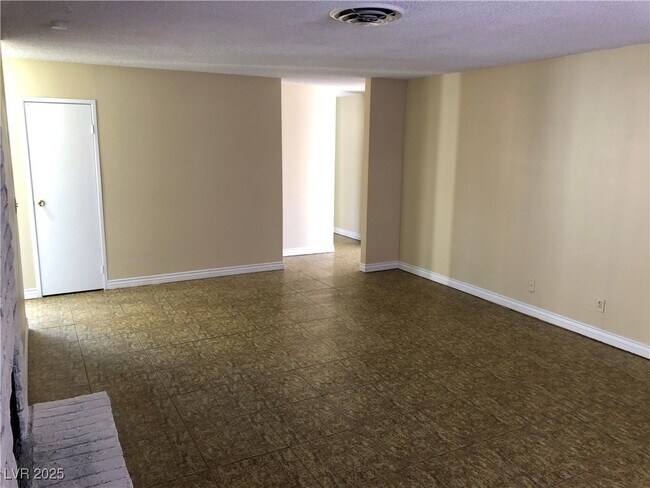 Building Photo - 4729 Cinderella Ln