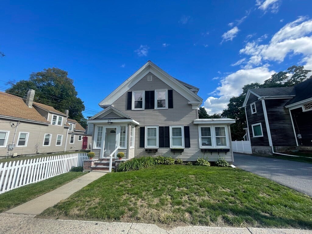 67 Pearl St Unit 2, Middleborough, MA 02346 Room for Rent in