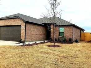 Building Photo - 1410 Brindle Dr