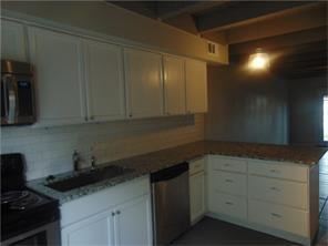 Building Photo - 4900 El Campo Ave