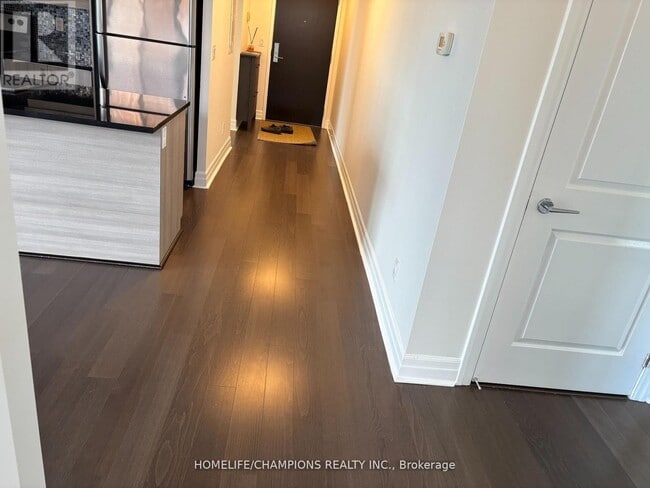 Photo du bâtiment - 8130 Birchmount Rd