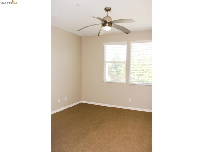 Foto del edificio - 859 Graphite Ln