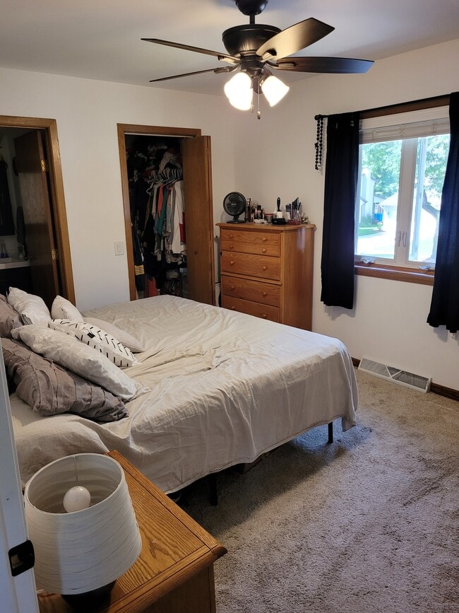 Building Photo - 1575 Kuhle Dr