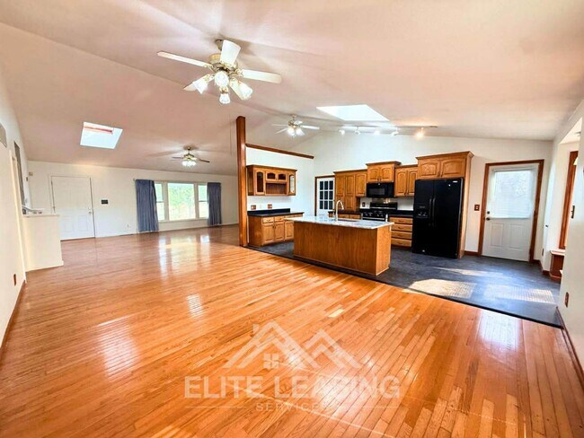 Foto del edificio - Luxury Living in Auburn