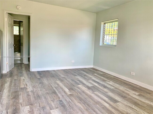 Foto del edificio - 2901 NW 18th St