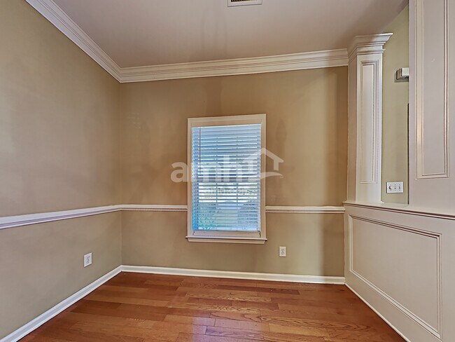 Building Photo - 2131 Andover Way