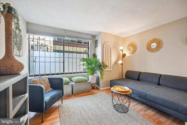 Foto del edificio - 1301 20th St NW