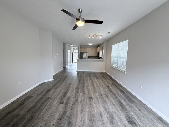 Building Photo - 2396 Bizzone Cir