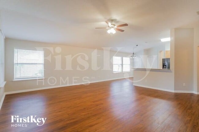Building Photo - 1209 Splendid Ravine St