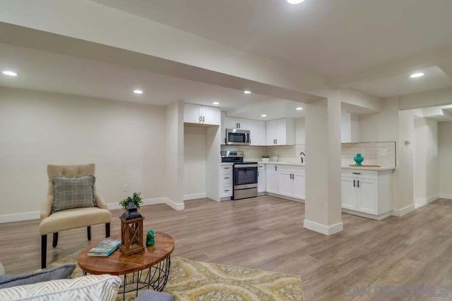 Foto principal - 5732 Adams Ave