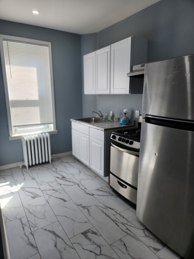 Photo - 117 N 52nd St Apartment