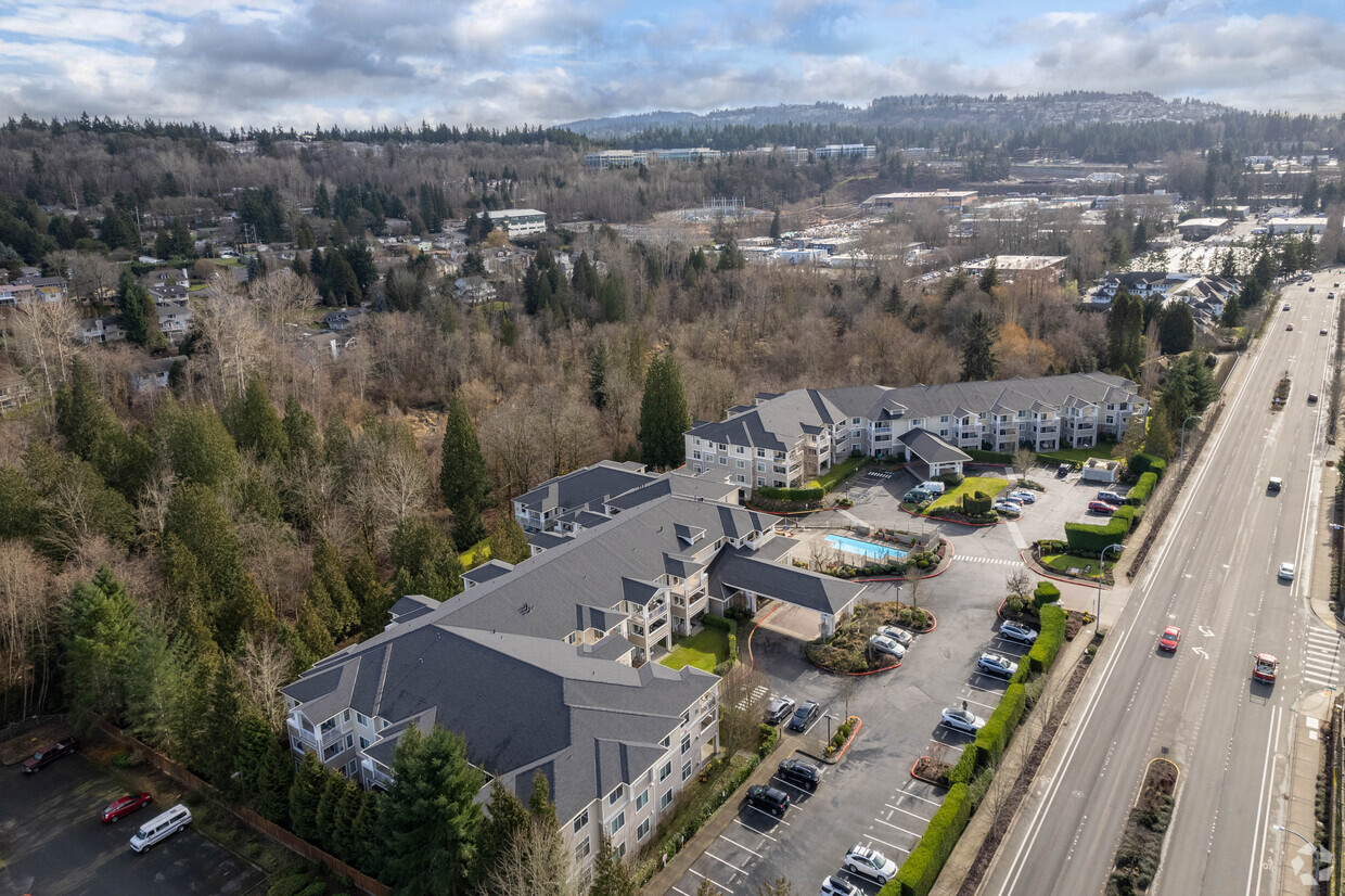 Exterior - Le Chateau Condominiums